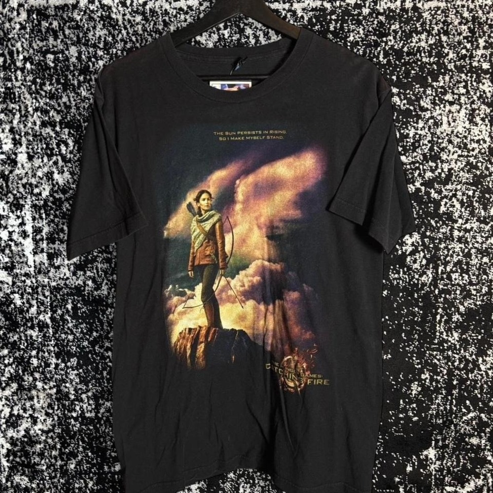 hunger games catching fire movie promo t-shirt Size L